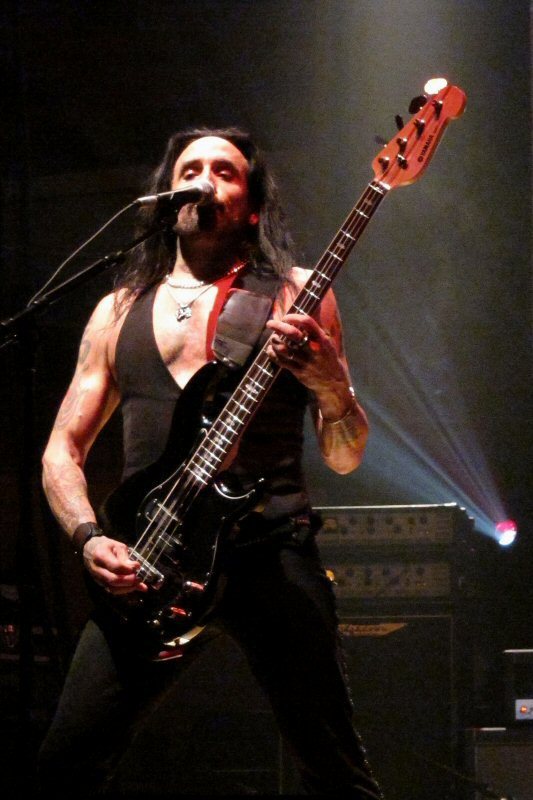 Marco Mendoza